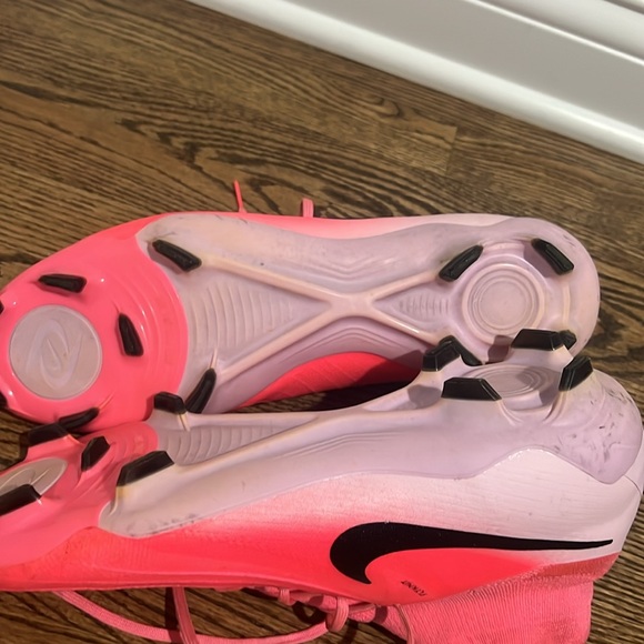 Nike Phantom Luna Soccer Cleats - Picture 5 of 6